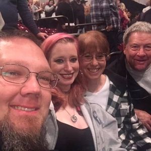 Meet your Posher, Casey